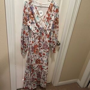 Floral V-Neck Maxi Dress